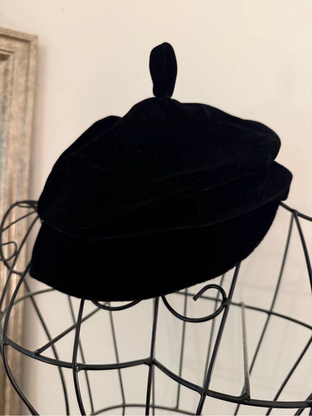 Vintage Belmar Black Velvet Newsboy/Cabbie Hat